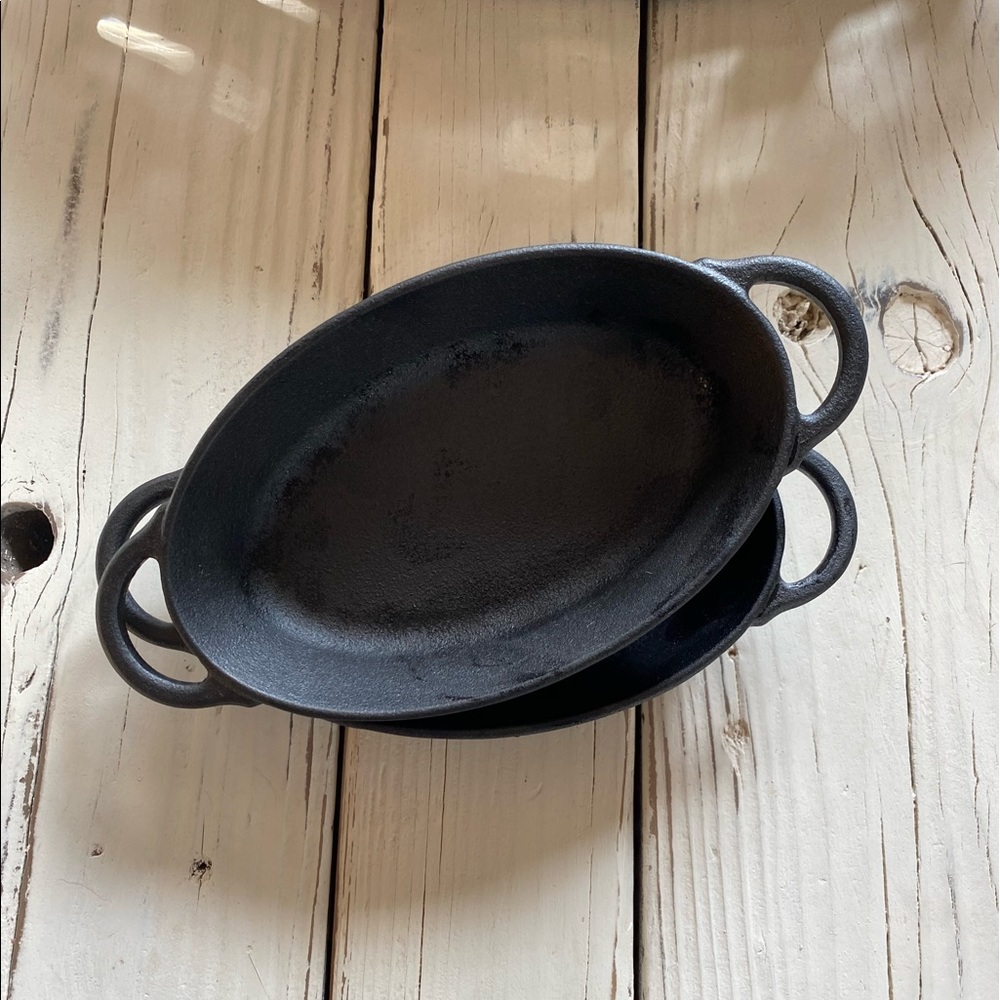 Set Of 2 Pioneer Woman Mini Cast Iron Pans!